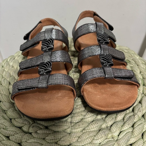 VIONIC Amber Black Metallic Strappy Slingback Comfort Arch Support Sandals - Picture 7 of 10